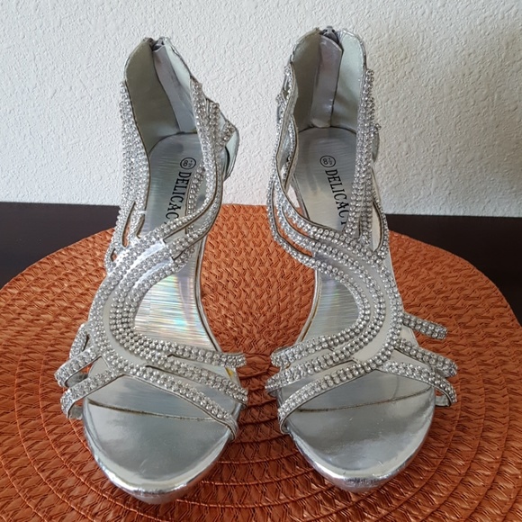 Shoes - Picture 2 of 3